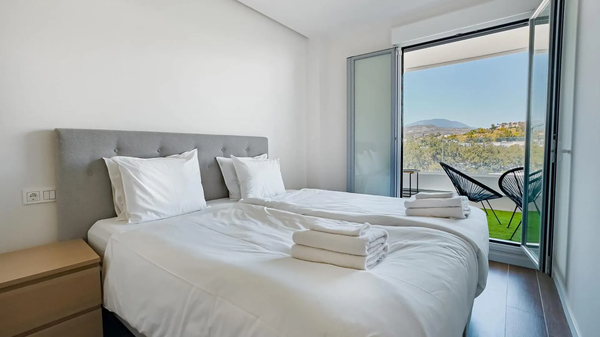 Jardines De Guadaiza Stunning Views Terrace Bbq Apartment Marbella